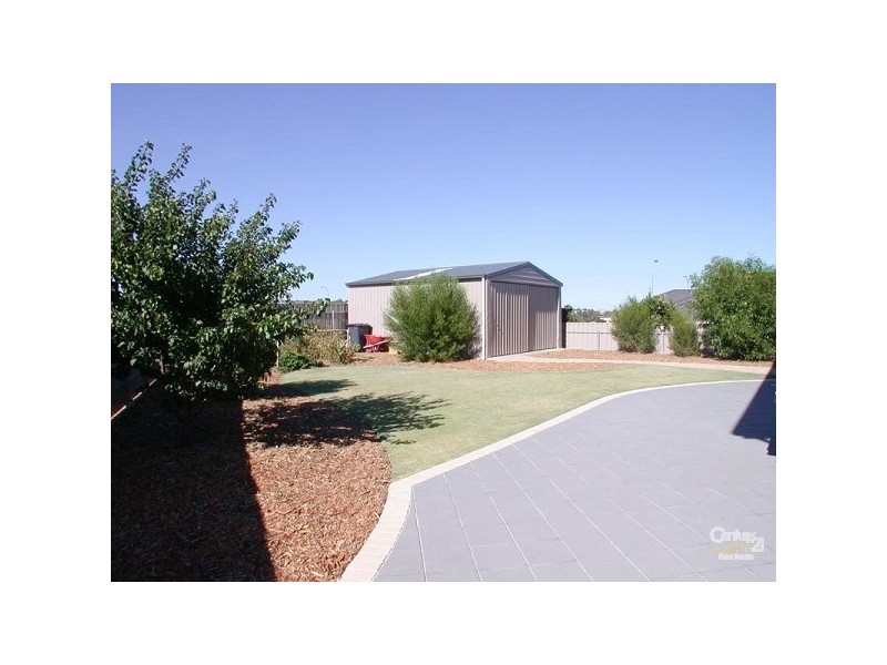 4 Kestrel Circuit, Seaford Rise SA 5169