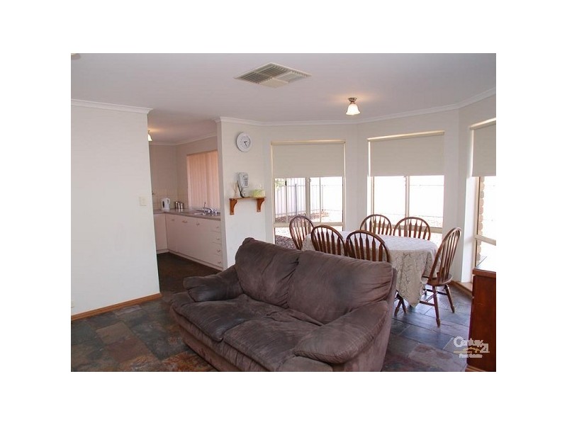 26 Lantern Drive, Seaford Rise SA 5169