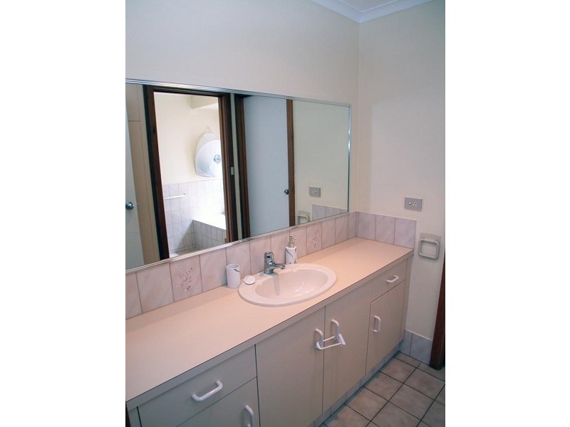 4 Ashford Court, Moana SA 5169