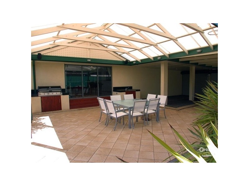 4 Ashford Court, Moana SA 5169