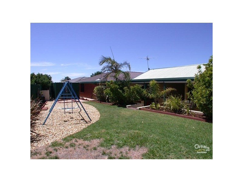 4 Ashford Court, Moana SA 5169