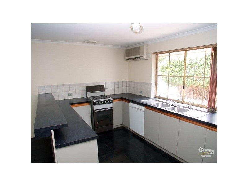 25 Kathleen Street, Morphett Vale SA 5162