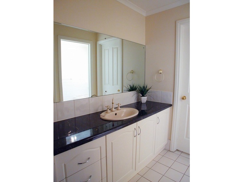 4-177 Parkview Ct States Rd, Morphett Vale SA 5162