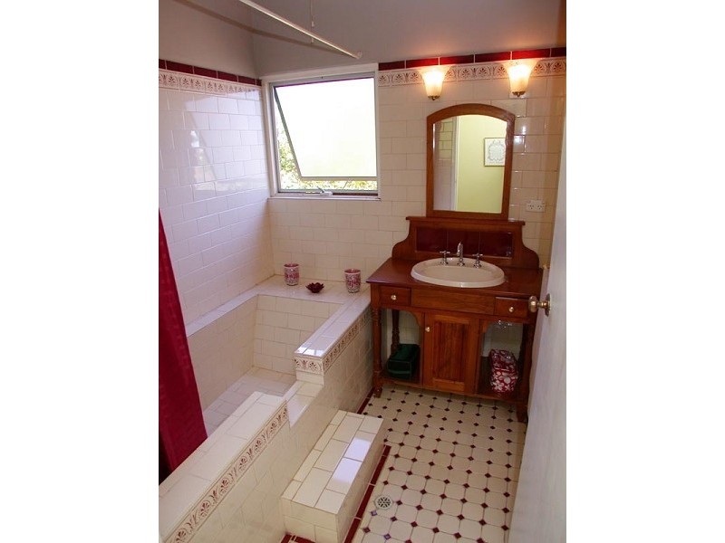 6 Karatta Ct, Hallett Cove SA 5158