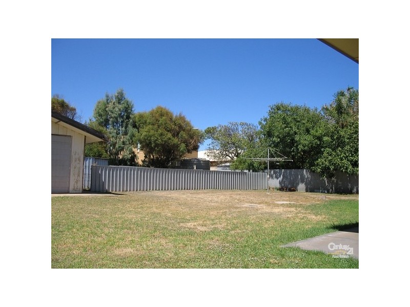 28 Kalgoorlie Avenue, Port Noarlunga South SA 5167