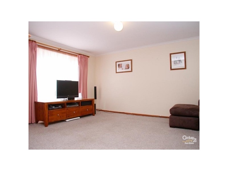 38 Hendrix Crescent, Woodcroft SA 5162
