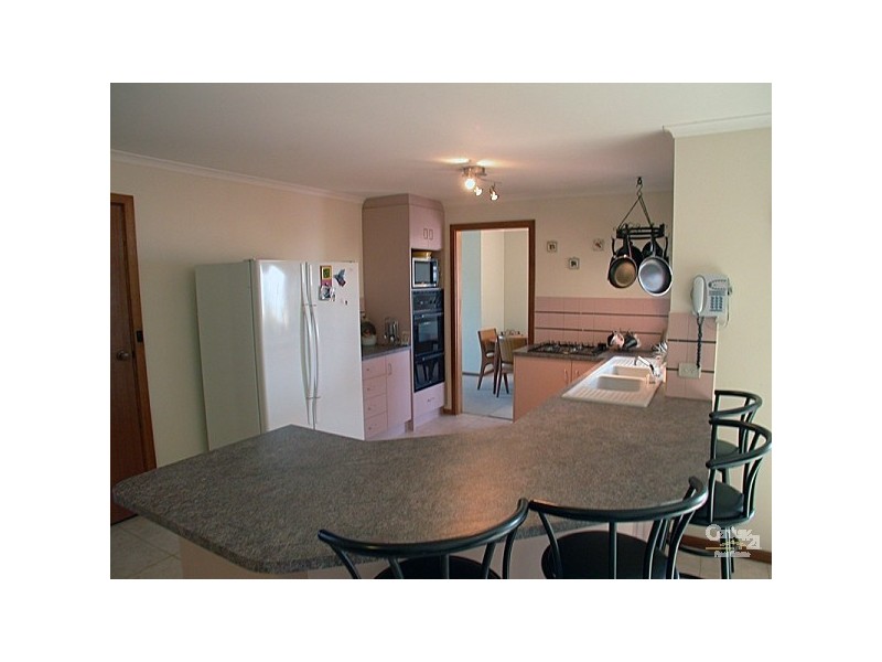 11 Kingshill Circuit, Onkaparinga Hills SA 5163