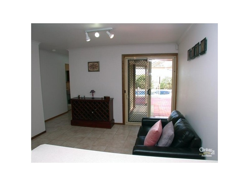 21 Mullen Close, Woodcroft SA 5162