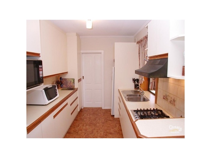 10 Uranna Street, O’sullivan Beach SA 5166
