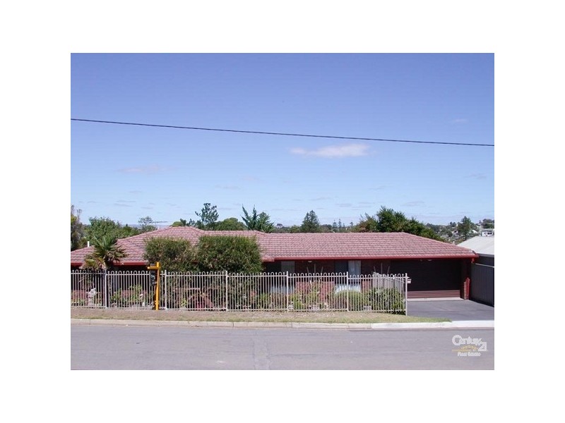 2 Maturin Avenue, Christies Beach SA 5165