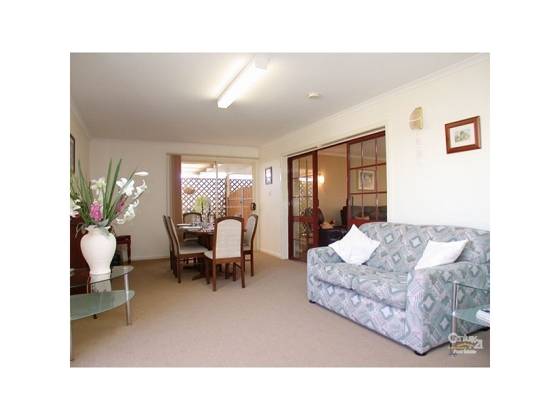 28 Gardenia Crescent, Morphett Vale SA 5162