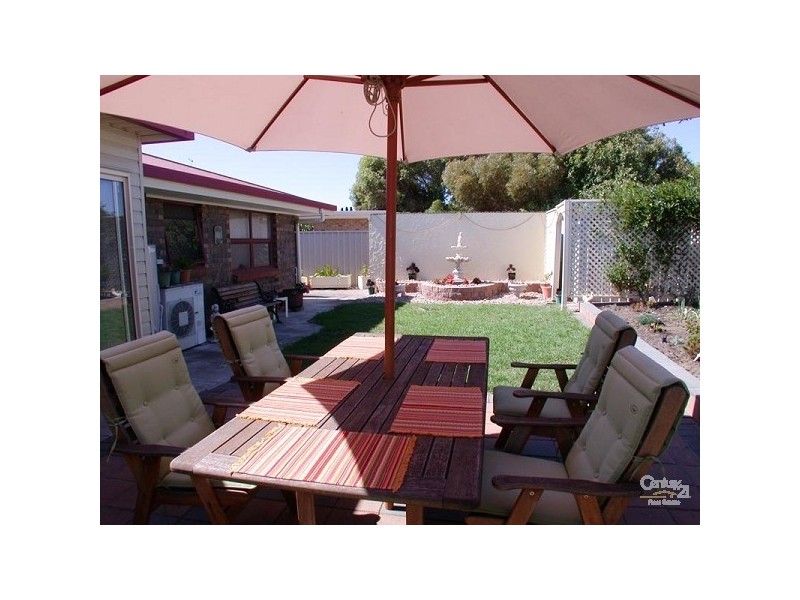 28 Gardenia Crescent, Morphett Vale SA 5162