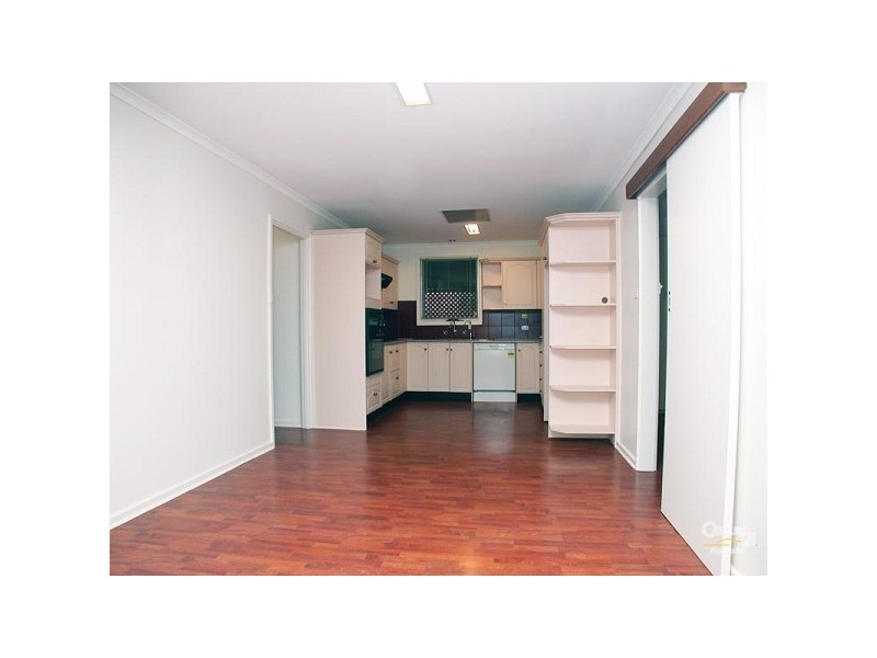 27 Flavian Crescent, Morphett Vale SA 5162
