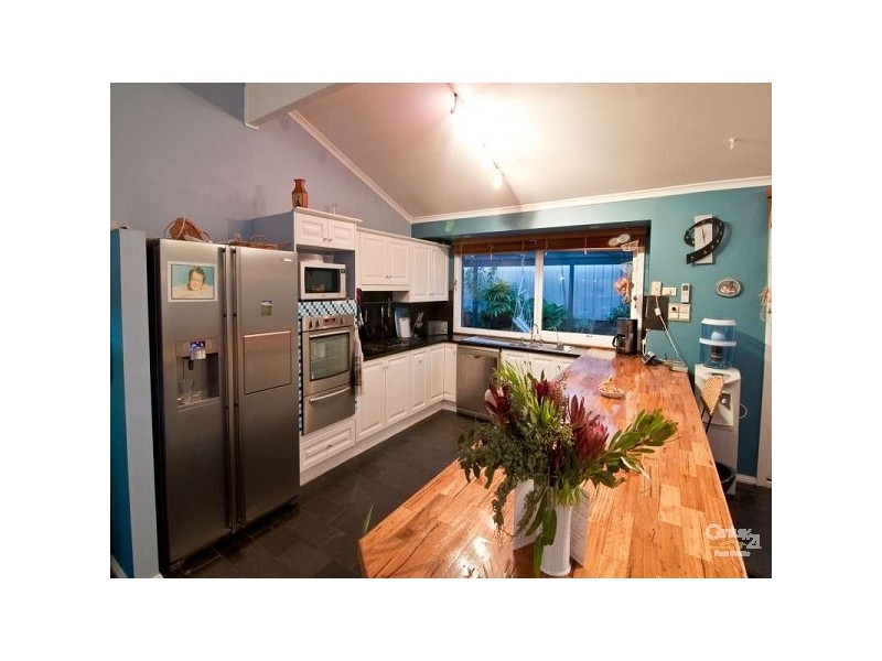 10 Southsea Way, Moana SA 5169
