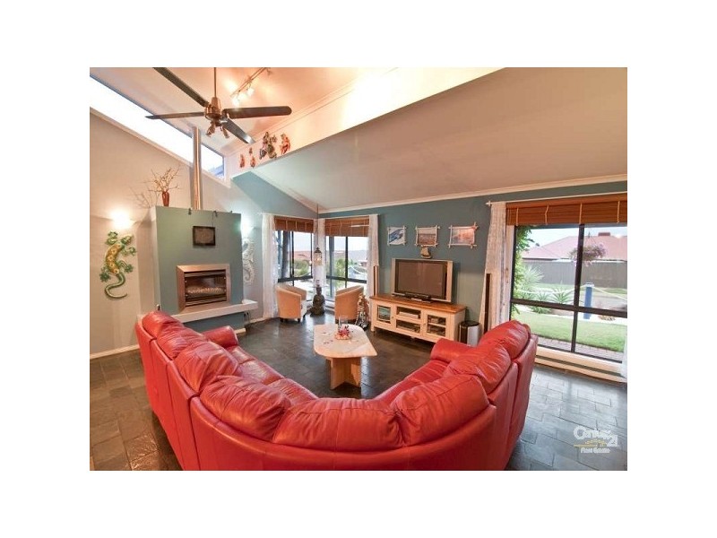 10 Southsea Way, Moana SA 5169