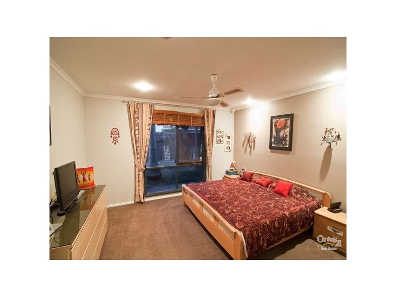 10 Southsea Way, Moana SA 5169