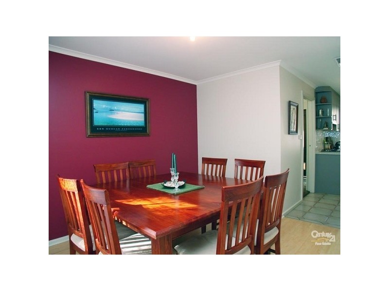 2A Redcraze St, Aberfoyle Park SA 5159