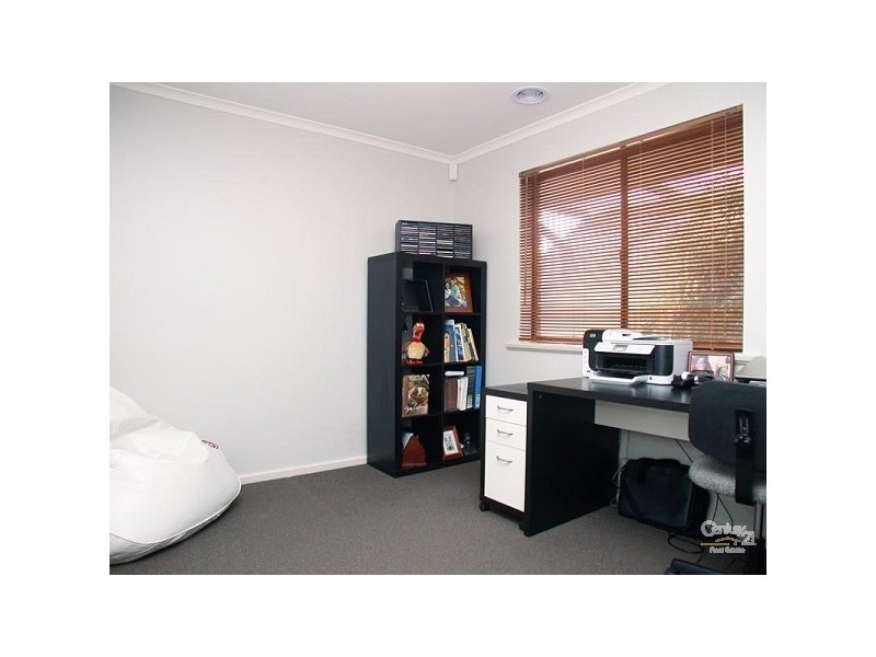 2A Redcraze St, Aberfoyle Park SA 5159