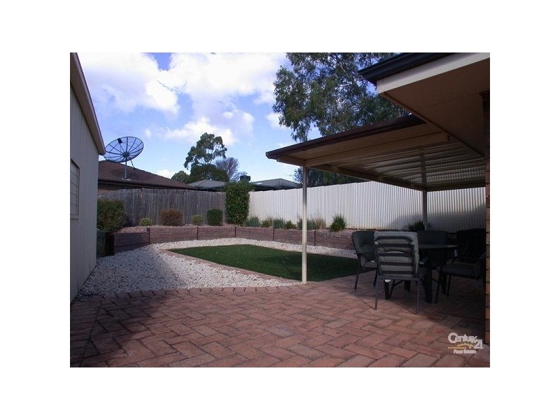 2A Redcraze St, Aberfoyle Park SA 5159