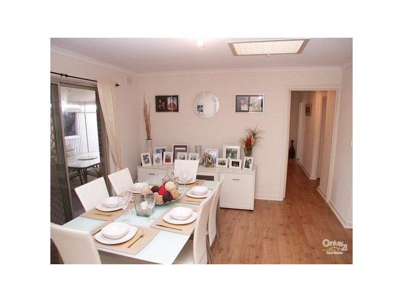 5 Richardson Crescent, Morphett Vale SA 5162