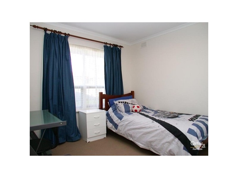 5 Richardson Crescent, Morphett Vale SA 5162