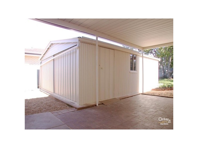 5 Richardson Crescent, Morphett Vale SA 5162