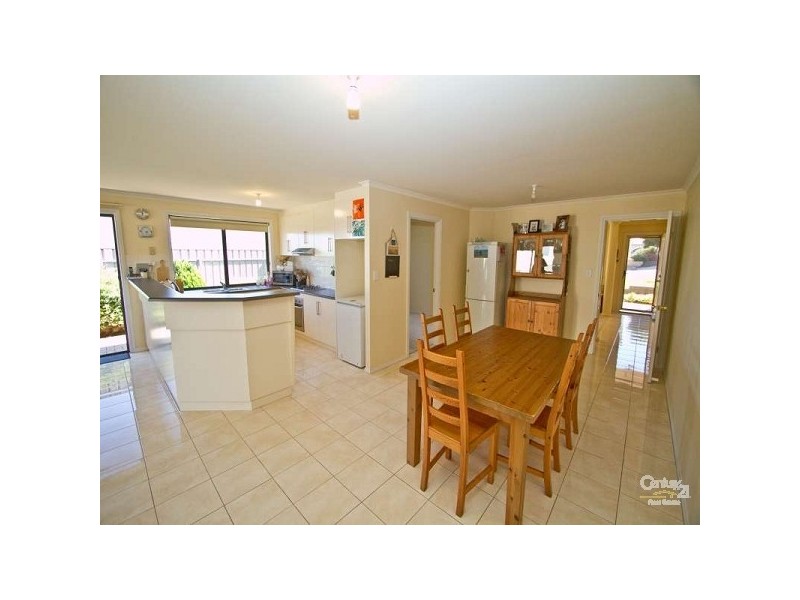 6 Hawksnest Drive, Seaford Rise SA 5169