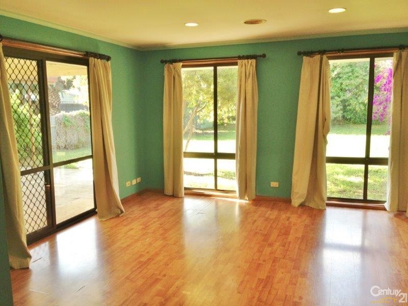 8 Corpe Avenue, Port Noarlunga SA 5167