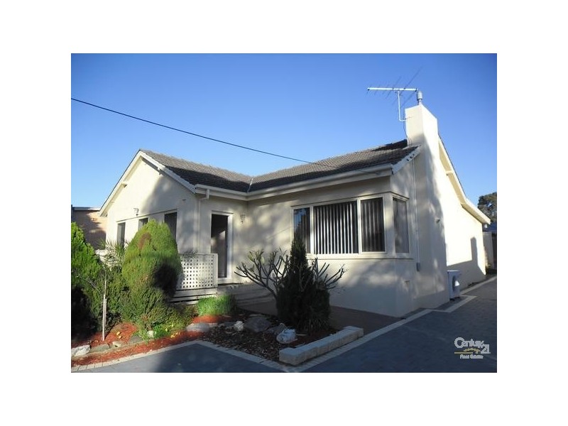 28 Naldera Crescent, Seacliff Park SA 5049