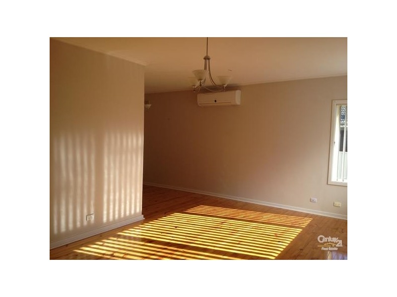 28 Naldera Crescent, Seacliff Park SA 5049