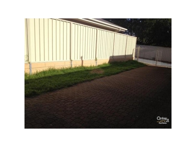 28 Naldera Crescent, Seacliff Park SA 5049