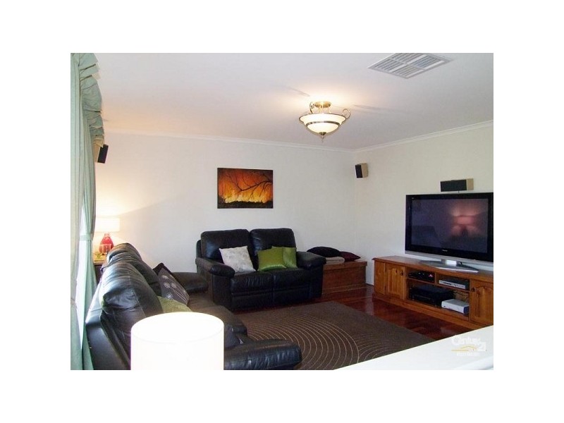 76 Investigator Drive, Woodcroft SA 5162