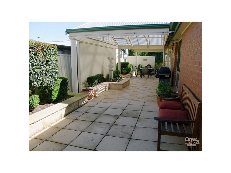 76 Investigator Drive, Woodcroft SA 5162