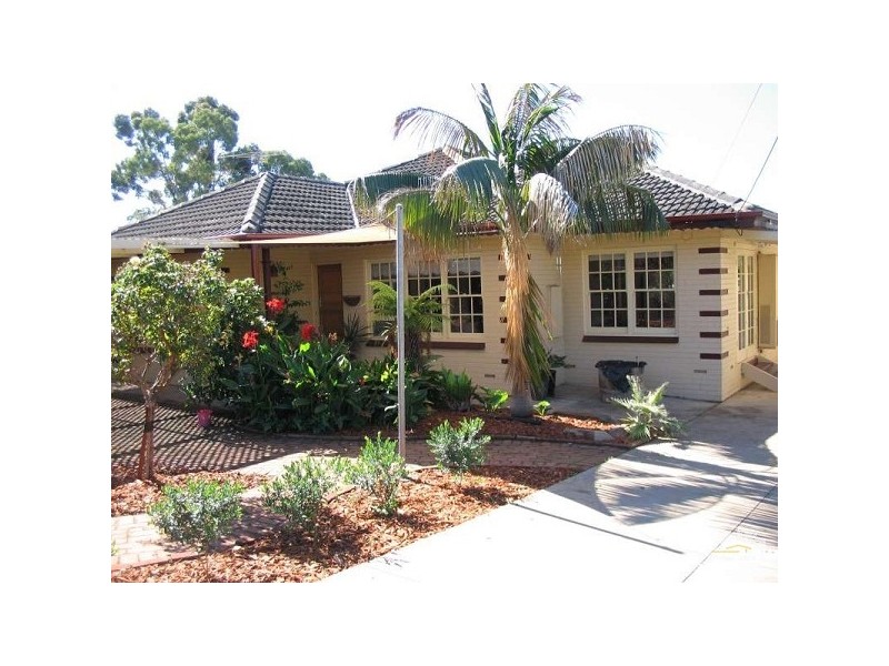 18 Ray Avenue, Morphett Vale SA 5162
