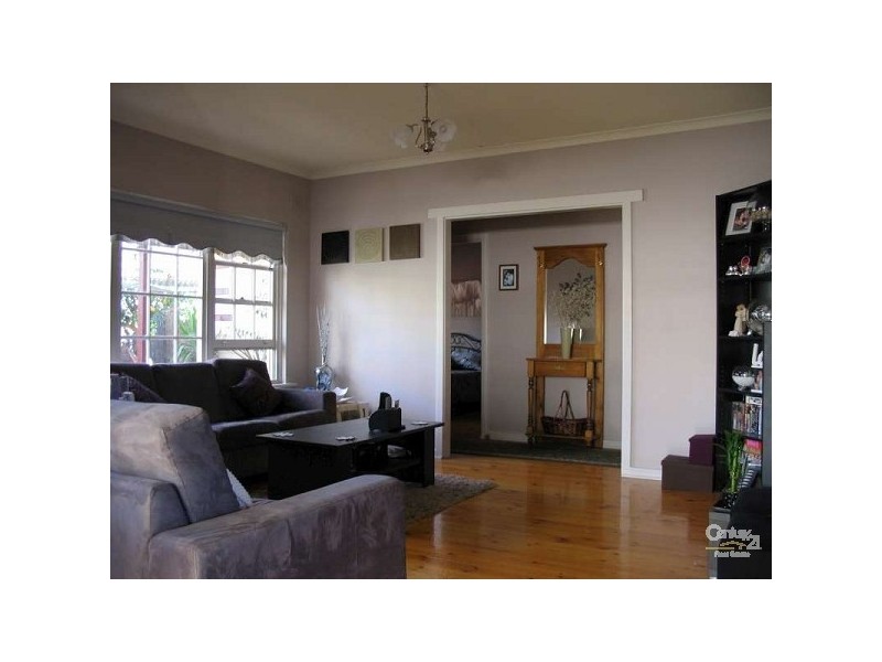 18 Ray Avenue, Morphett Vale SA 5162