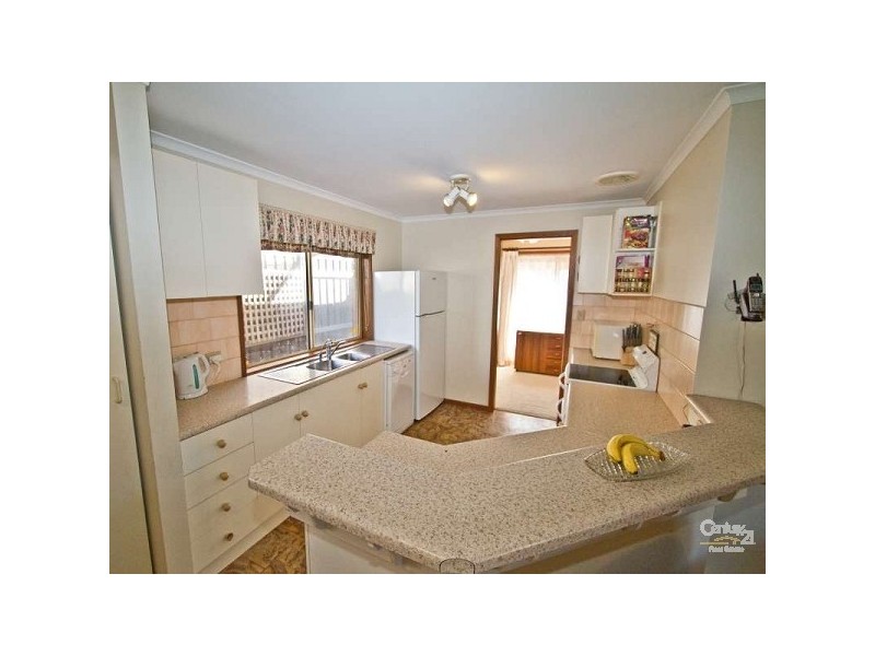 5 Barnes Crescent, Woodcroft SA 5162