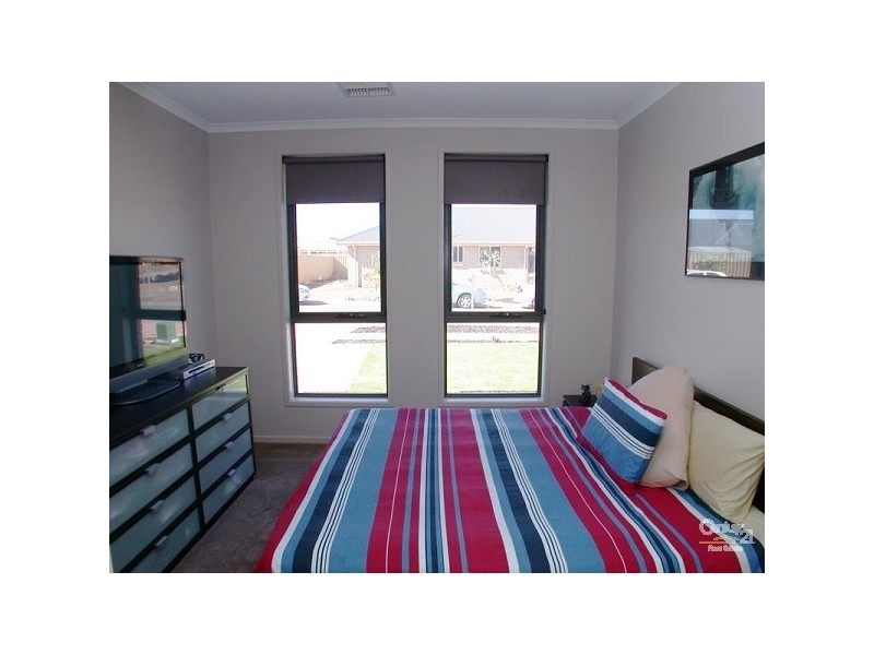 8 Flare Road, Seaford Meadows SA 5169