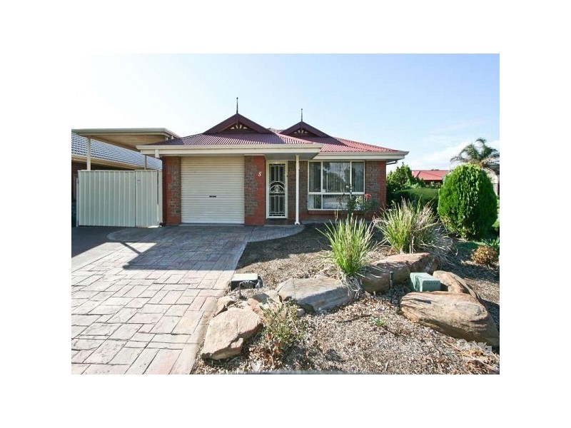 5 Willow Crt, Seaford SA 5169