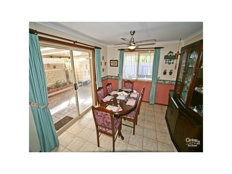 5 Willow Crt, Seaford SA 5169