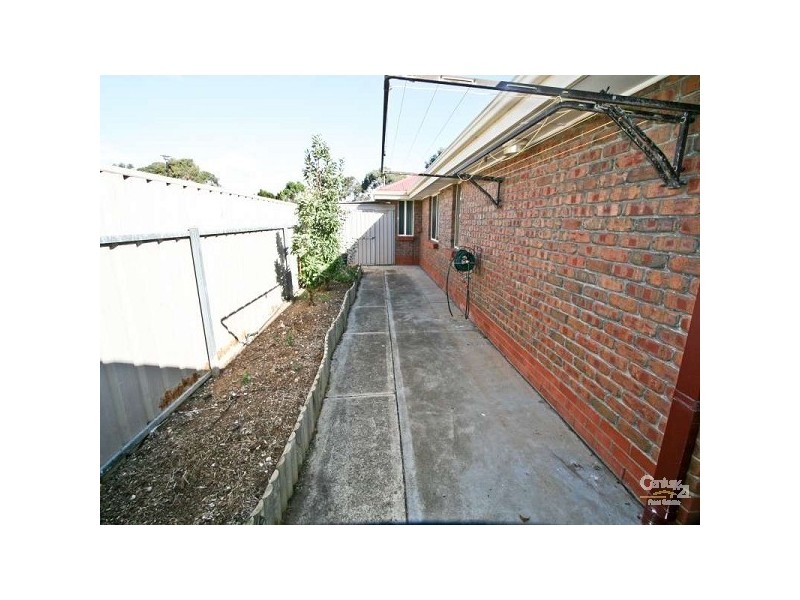5 Willow Crt, Seaford SA 5169