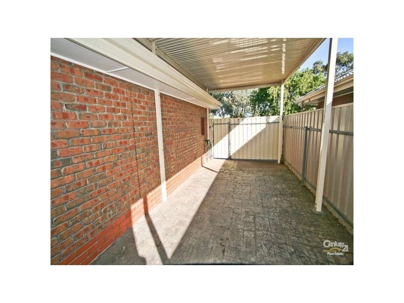 5 Willow Crt, Seaford SA 5169