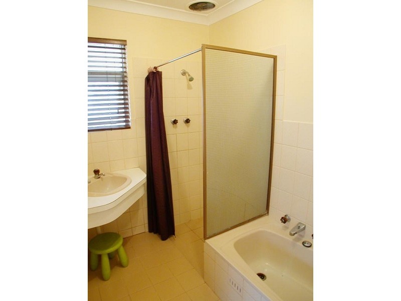 17 Liza Road, Happy Valley SA 5159
