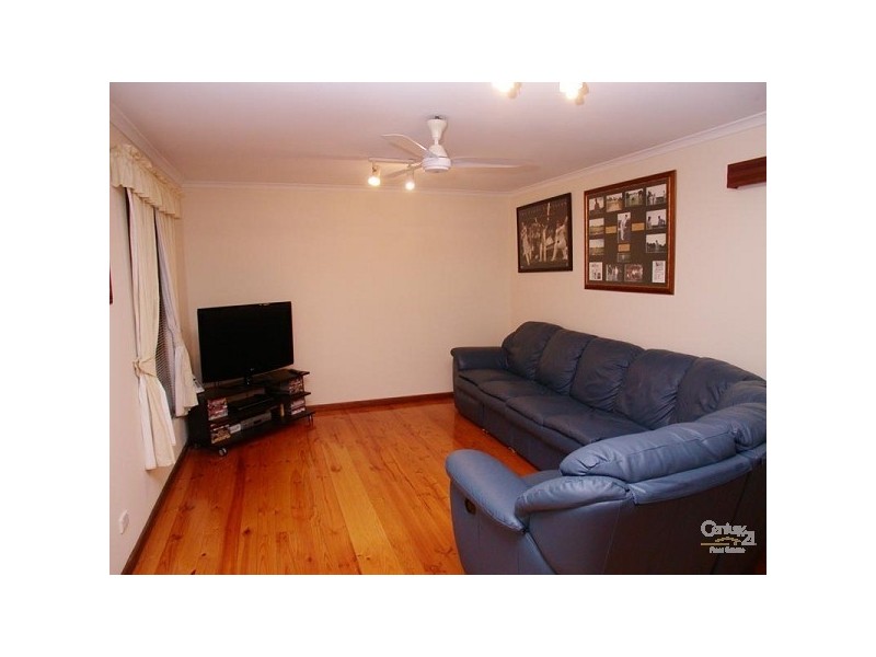 5 Greenwillow Crescent, Happy Valley SA 5159