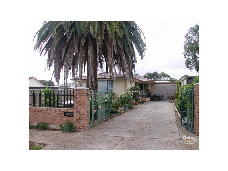 24 Barnabas Crescent, Christie Downs SA 5164