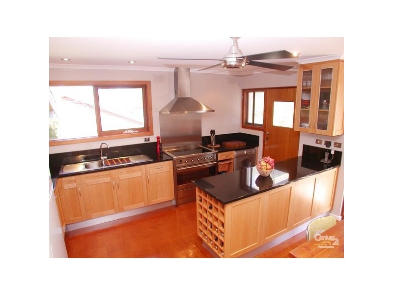 7 Glenalvon Drive, Flagstaff Hill SA 5159