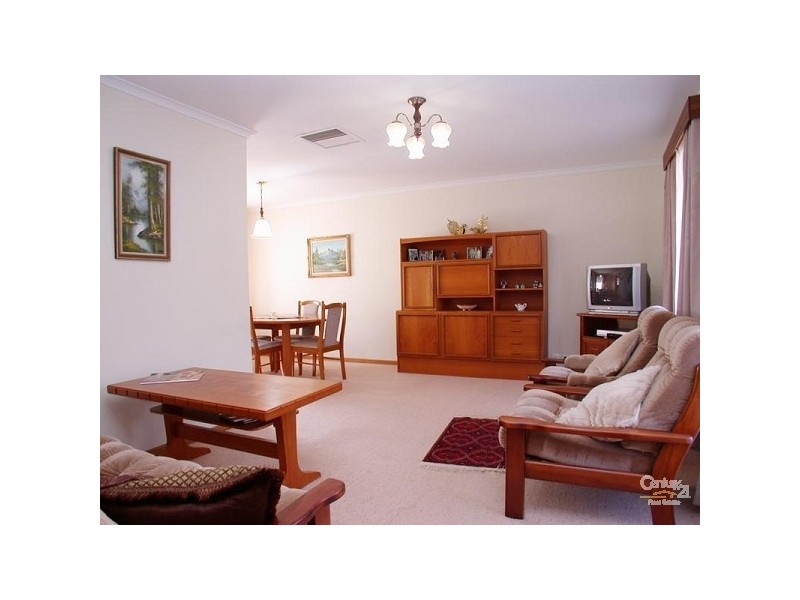21 Coorumbena Crescent, Morphett Vale SA 5162