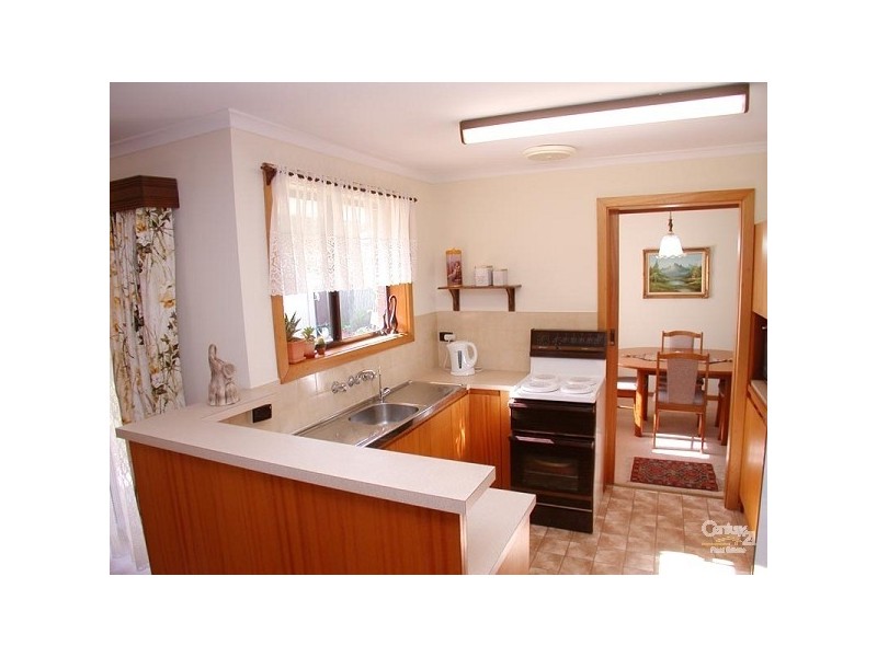 21 Coorumbena Crescent, Morphett Vale SA 5162