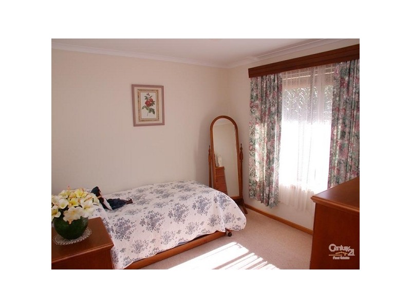 21 Coorumbena Crescent, Morphett Vale SA 5162