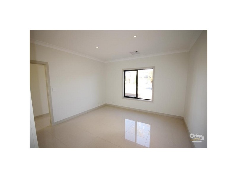 9 Trott Grove, Oaklands Park SA 5046