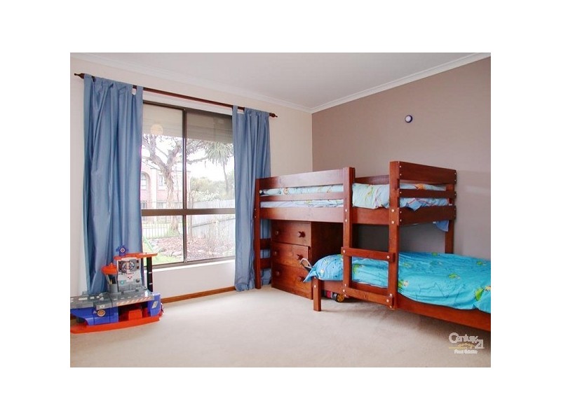 7 Kwinana Crescent, Port Noarlunga South SA 5167